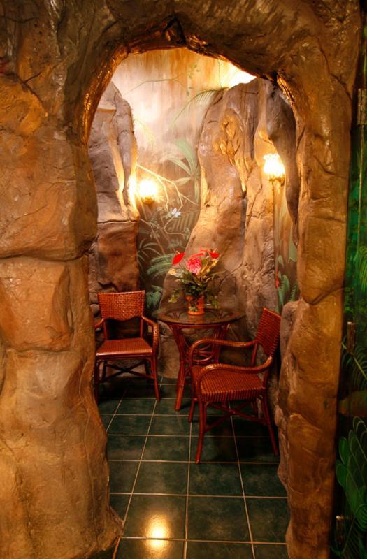 Black Swan Inn Luxurious Theme Rooms ポカテッロ 部屋 写真