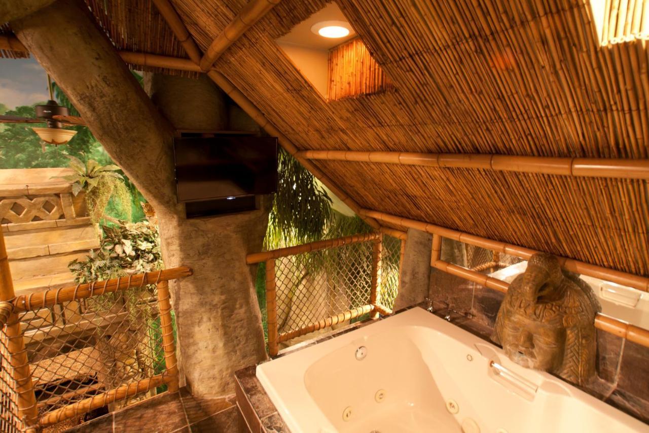 Black Swan Inn Luxurious Theme Rooms ポカテッロ エクステリア 写真