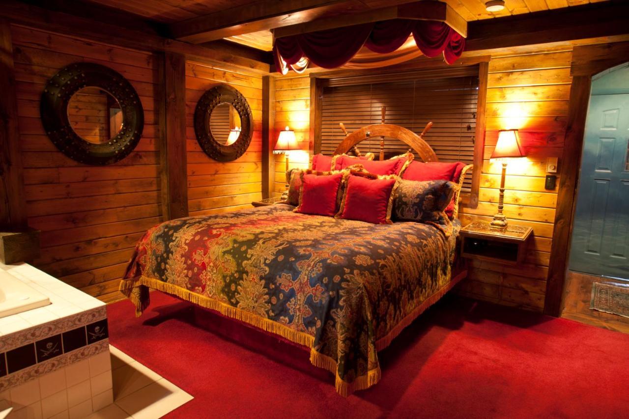 Black Swan Inn Luxurious Theme Rooms ポカテッロ エクステリア 写真