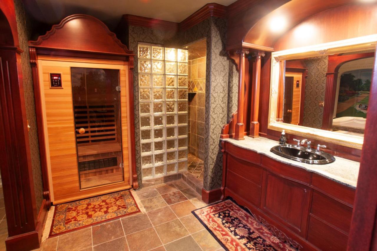 Black Swan Inn Luxurious Theme Rooms ポカテッロ エクステリア 写真
